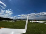 Im Startvorgang galt es, alle Flugzeug schnell mit fünf Schleppflugzeugen in die Luft zu bringen.