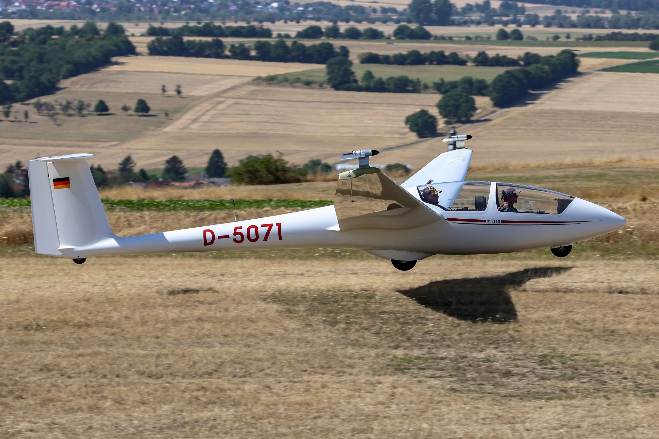 Segelflugzeug vor der Wetterau